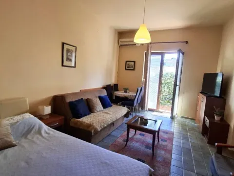 Izdavanje, garsonjera, 35m², Ilino, Bar - image 3