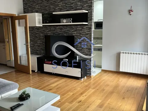 Izdavanje, trosoban stan, 64m², Centar, Novi Sad - image 5