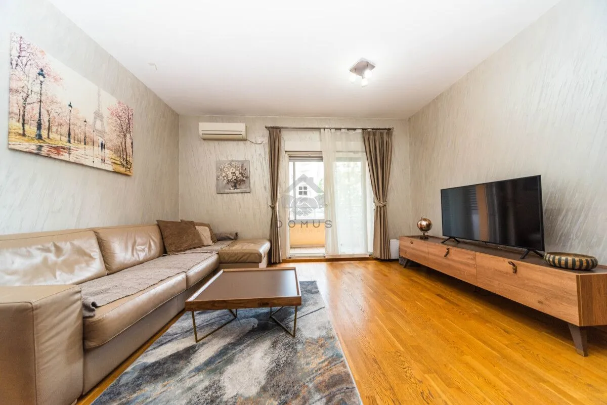 Izdavanje, jednosoban stan, 51m², City Kvart, Podgorica