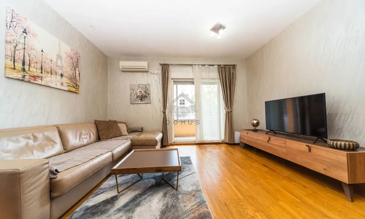 Izdavanje, jednosoban stan, 51m², City Kvart, Podgorica