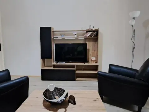 Izdavanje, dvosoban stan, 52m², Stari Grad, Beograd