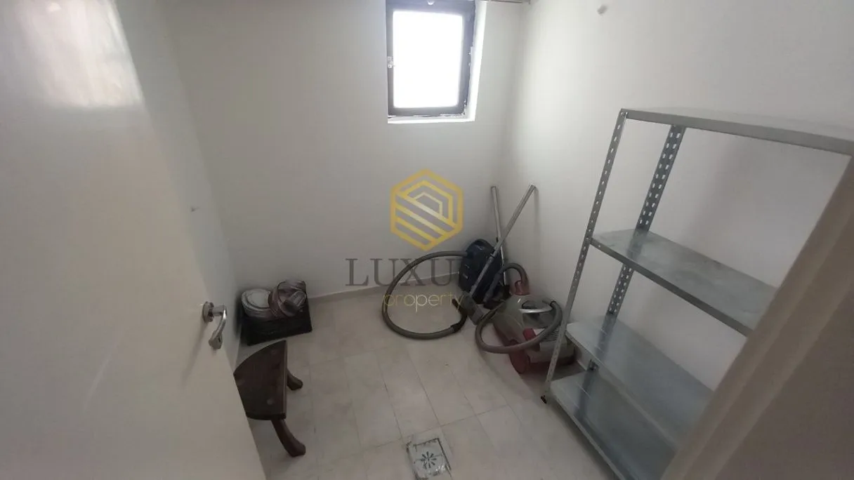 Rent, house, 200m², Tološi, Podgorica