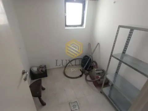 Izdavanje, kuća, 200m², Tološi, Podgorica - image 3