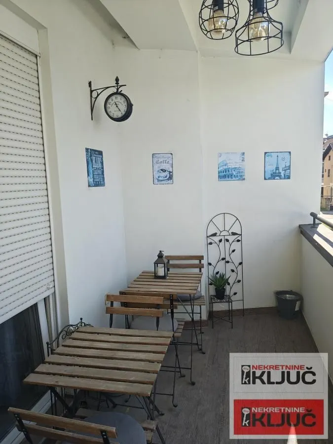 Prodaja, trosoban stan, 70m², Bulevar Oslobodjenja, Novi Sad Sve Podlokacije