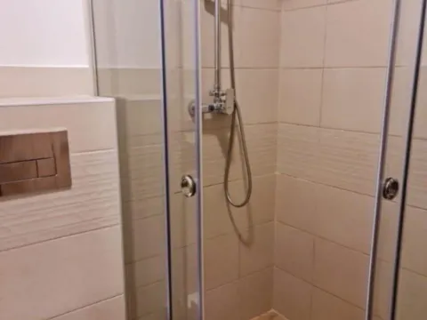 Izdavanje, garsonjera, 31m², Golubovina, Budva - image 2