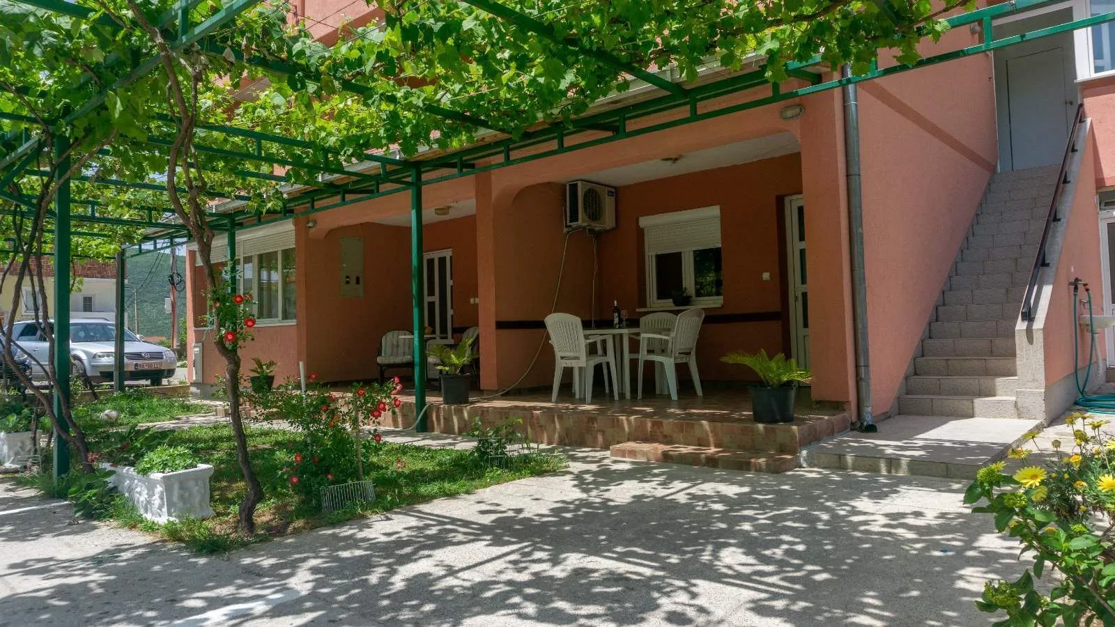 Prodaja, kuća, 700m², Lastva Grbaljska, Kotor