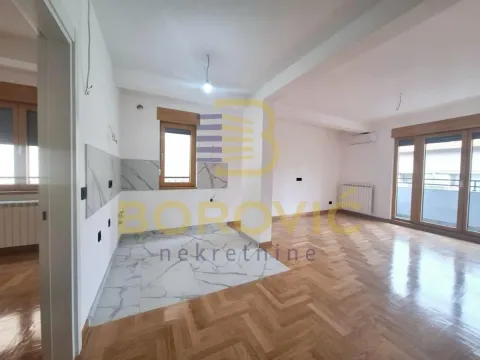 Prodaja, dvosoban stan, 68m², Kluz, Zvezdara Sve Podlokacije - image 1