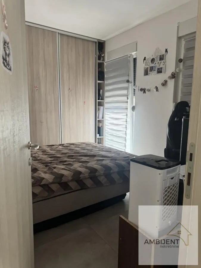 Prodaja, trosoban stan, 71m², Stari Banovci, Stara Pazova
