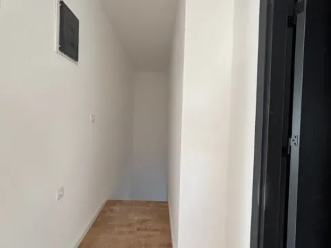 Prodaja, dvosoban stan, 100m², Zagorič, Podgorica - image 9