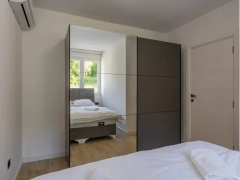 Prodaja, dvosoban stan, 100m², Markovići, Budva - image 16