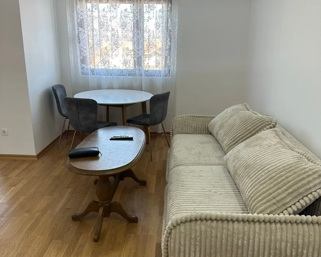 Rent, studio apartment, 29m², Stari Aerodrom, Podgorica