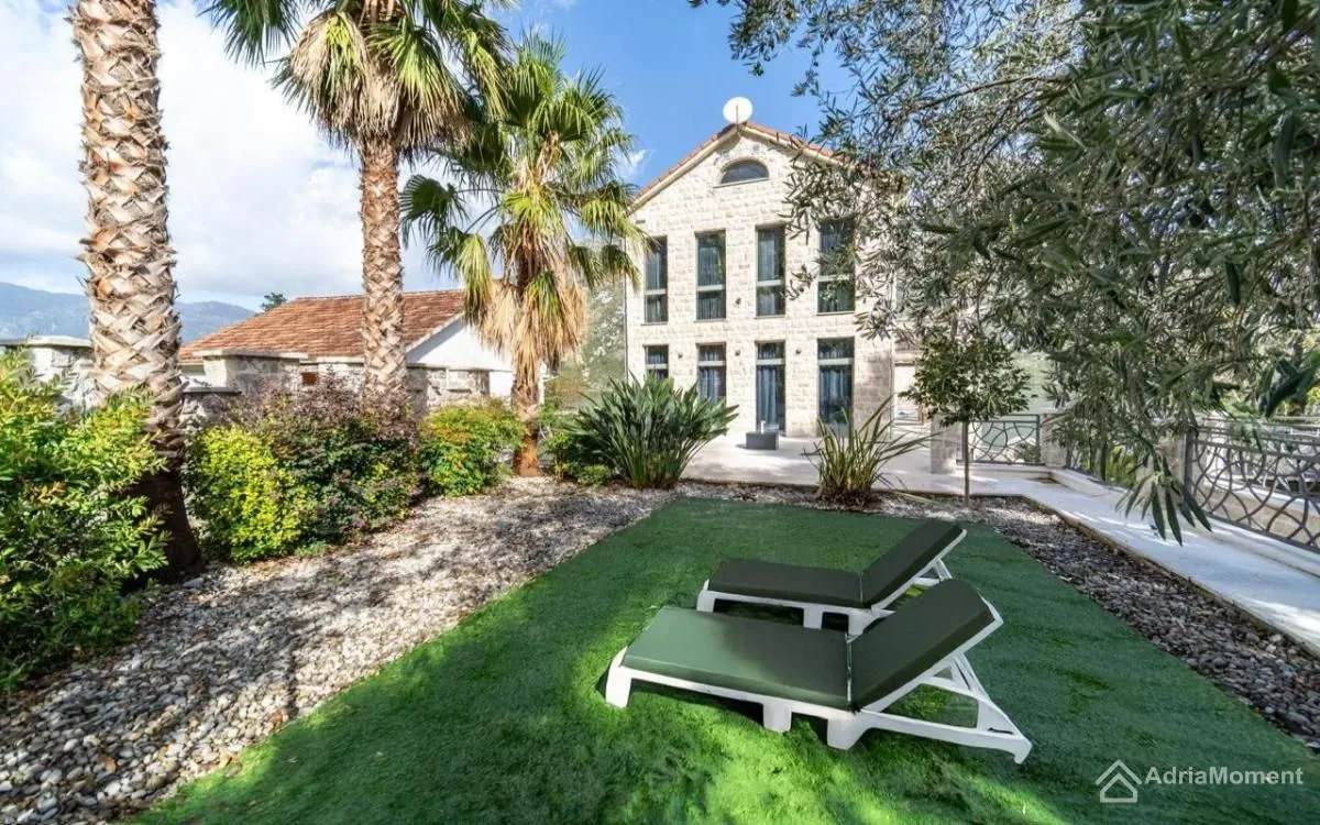 Prodaja, kuća, 351m², Stoliv, Kotor
