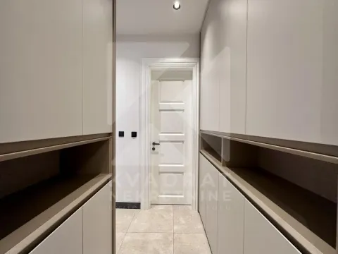 Rent, house, 230m², Gornja Gorica, Podgorica - image 23