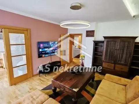 Izdavanje, trosoban stan, 80m², Stari Grad, Beograd - image 2