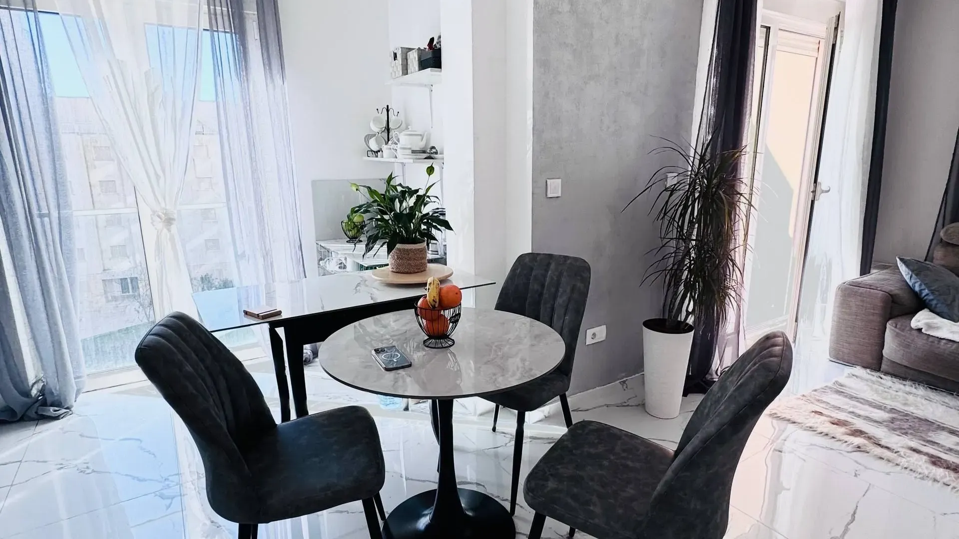 Prodaja, dvosoban stan, 74m², Bečići, Budva