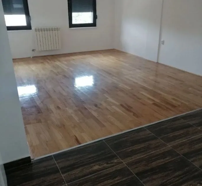 Prodaja, četvorosoban stan, 90m², Pančevo, Srbija