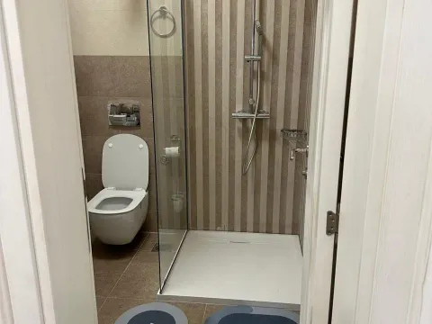 Izdavanje, jednosoban stan, 54m², Risan, Kotor - image 7