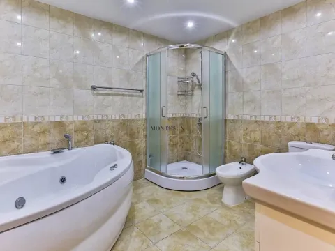 Rent, three bedroom apartment, 140m², Centar, Budva - image 9