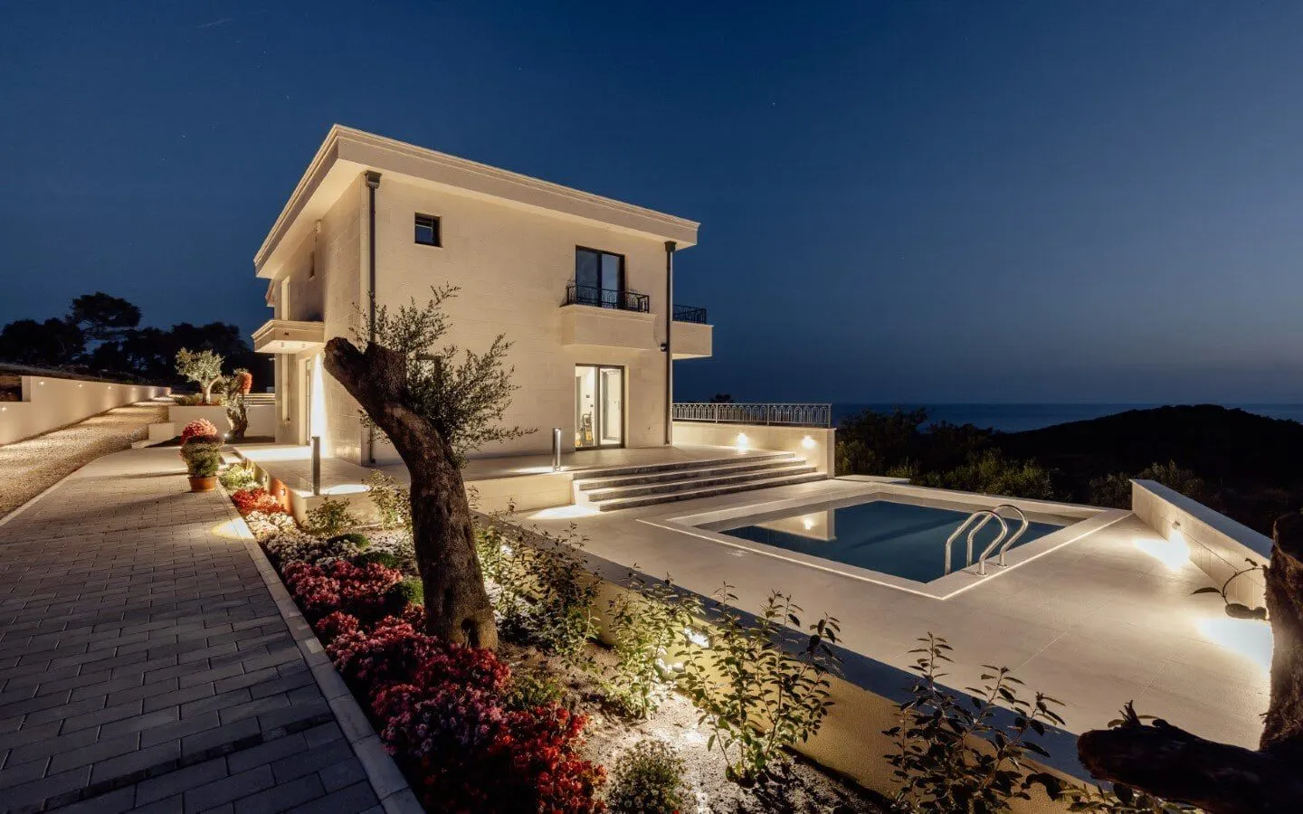 Sale, house, 318m², Reževići, Budva