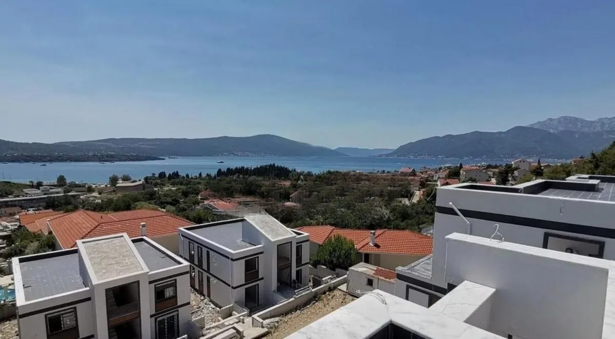 Prodaja, dvosoban stan, 69m², Tivat, Crna Gora