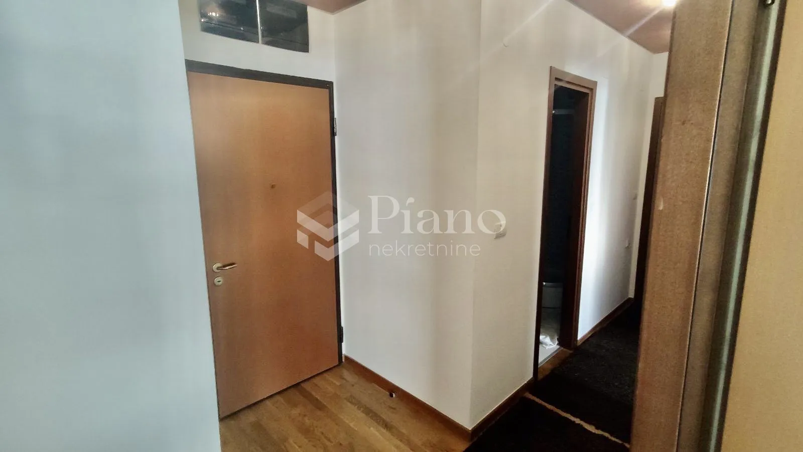 Rent, two bedroom apartment, 75m², City Kvart, Podgorica