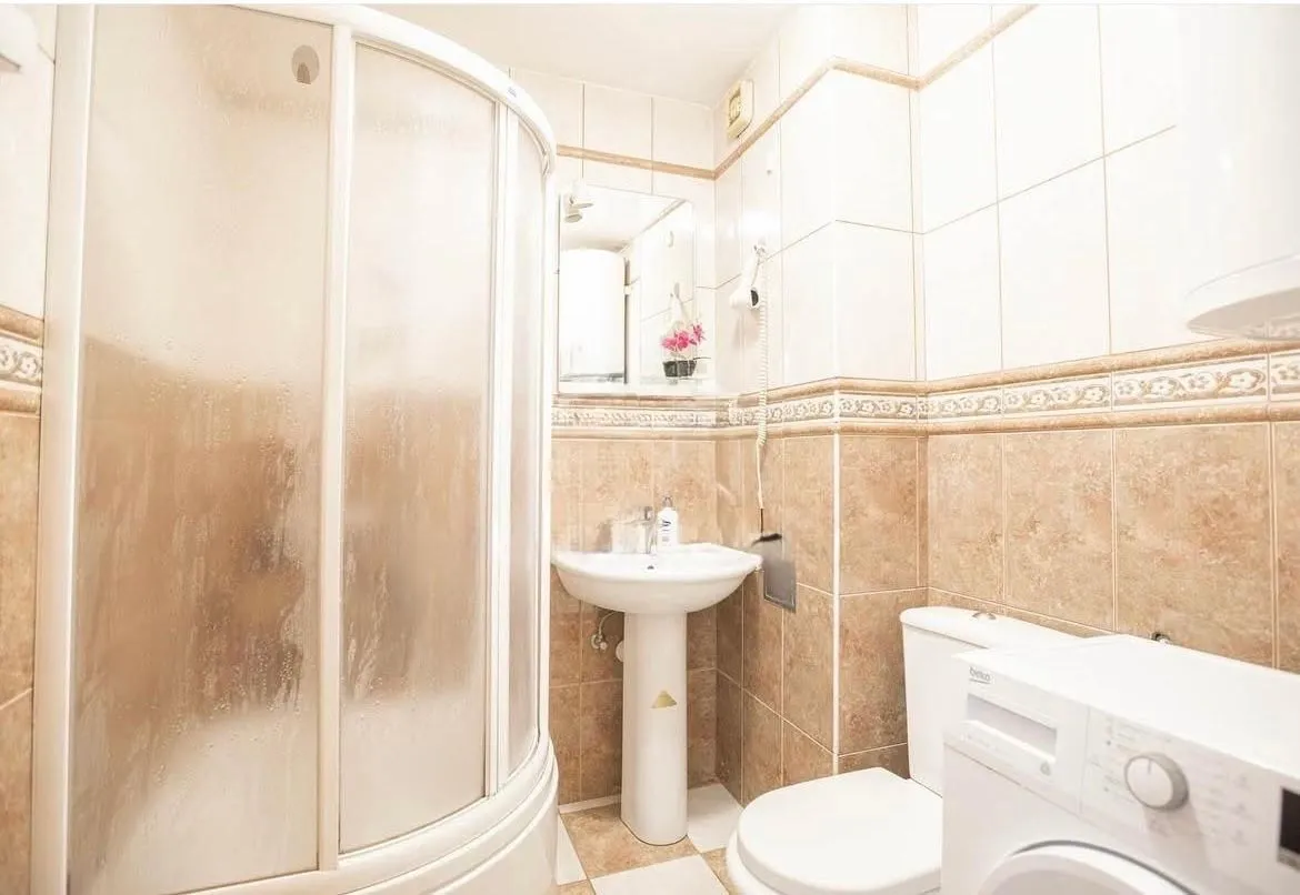 Izdavanje, dvosoban stan, 68m², Stari Aerodrom, Podgorica