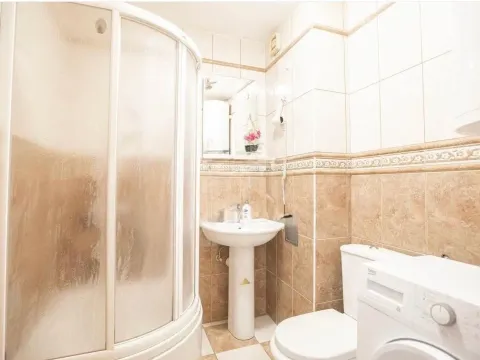 Izdavanje, dvosoban stan, 68m², Stari Aerodrom, Podgorica - image 2