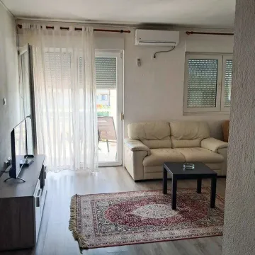 Izdavanje, jednosoban stan, 51m², Tološi, Podgorica - image 6