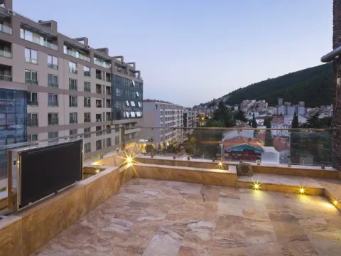 Prodaja, trosoban stan, 313m², Centar, Budva - image 1