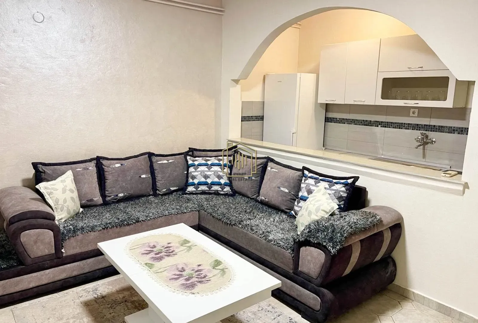 Izdavanje, dvosoban stan, 80m², Zelenika, Podgorica