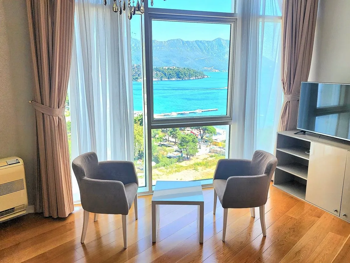 Sale, three bedroom apartment, 178m², Centar, Budva