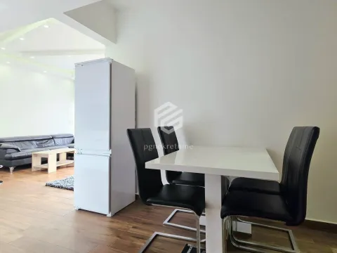 Rent, two bedroom apartment, 69m², Centar, Bar - image 11