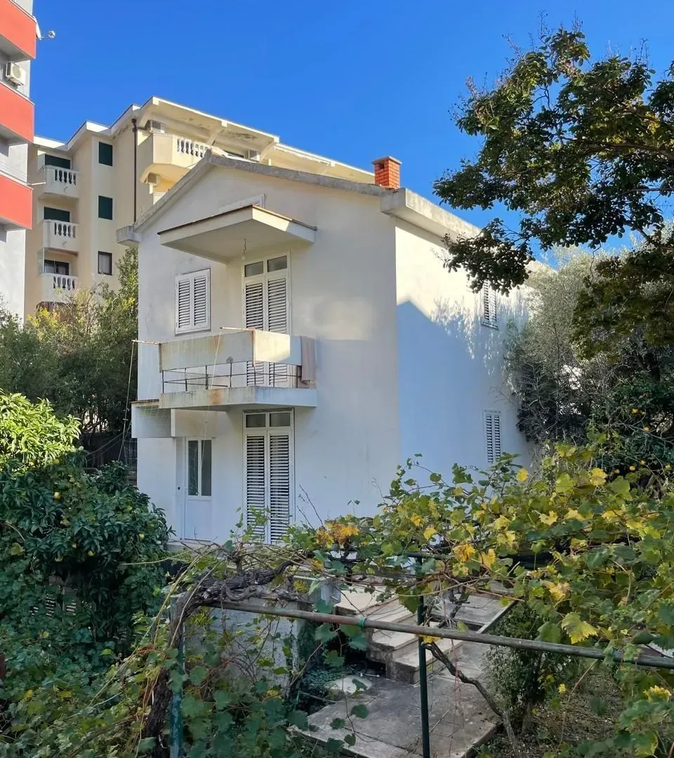 Prodaja, kuća, 140m², Petrovac, Budva