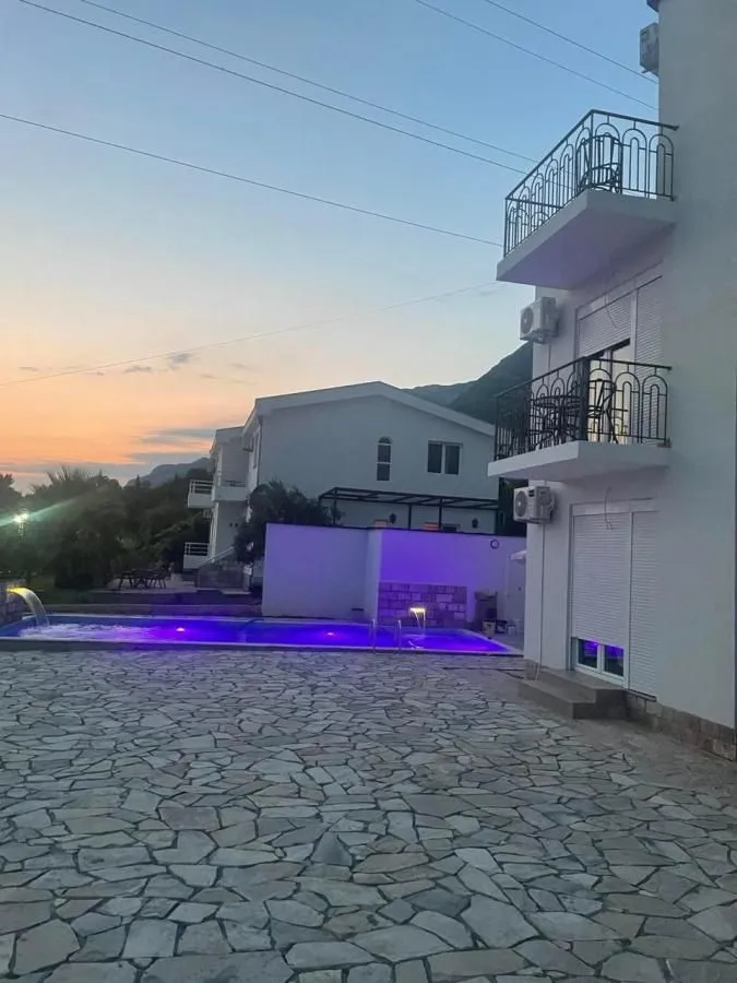 Prodaja, kuća, 360m², Sutomore, Bar