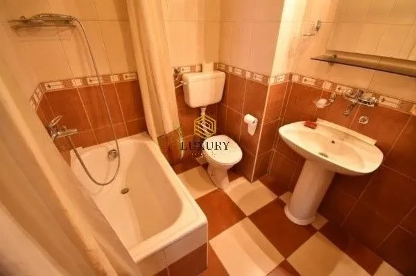 Prodaja, jednosoban stan, 58m², Blok 6, Podgorica