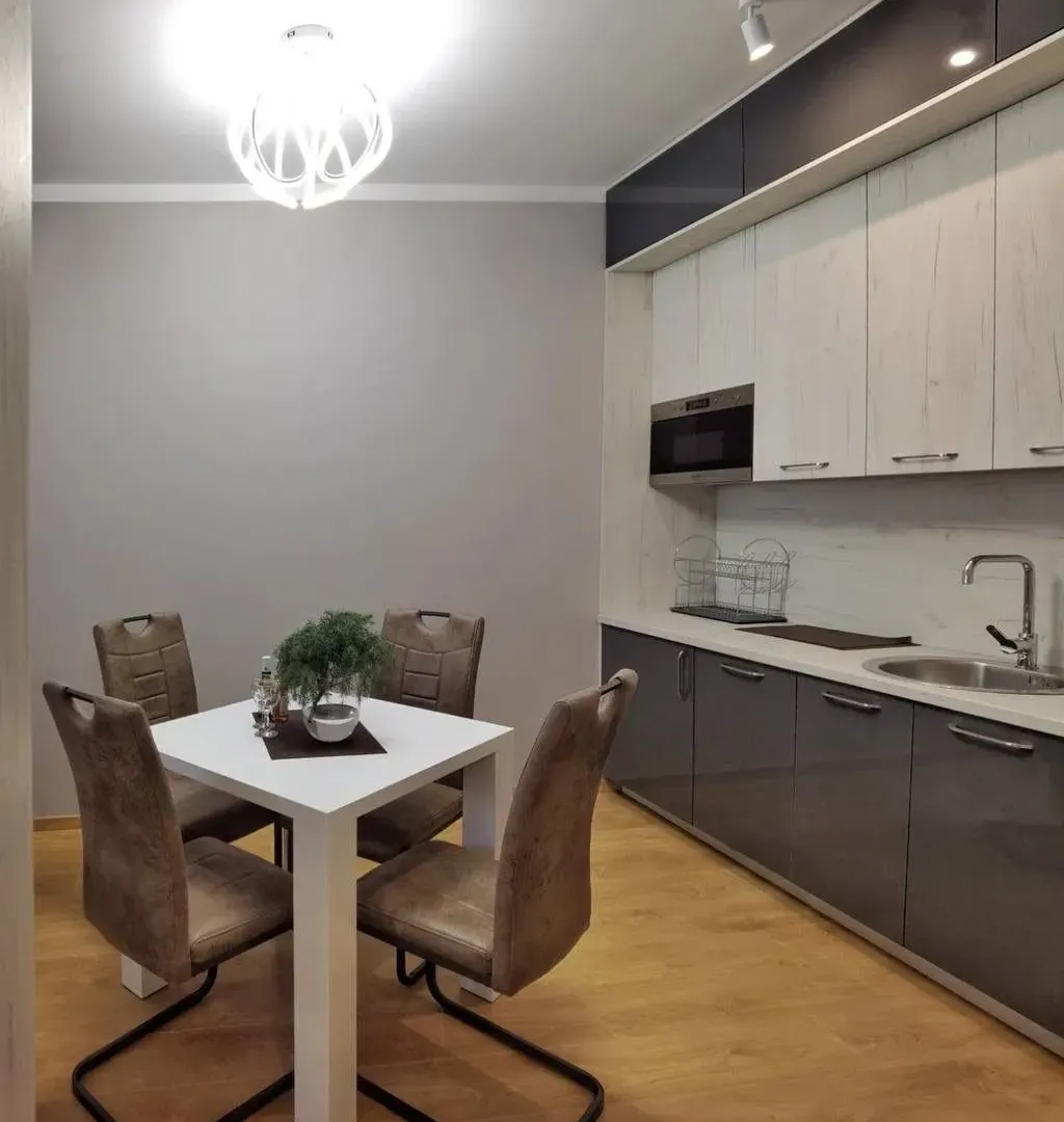 Izdavanje, jednosoban stan, 50m², Podkošljun, Budva