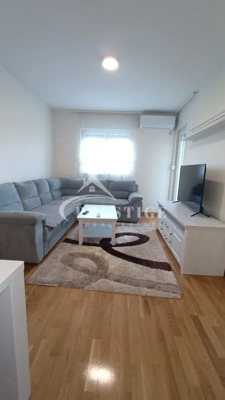 Rent, one bedroom apartment, 45m², City Kej, Podgorica