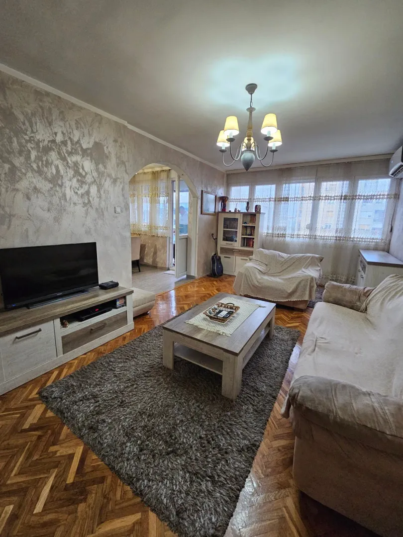 Rent, three bedroom apartment, 100m², Pejton, Podgorica