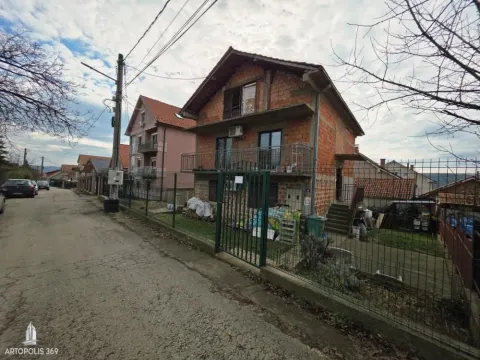 Prodaja, kuća, 241m², Kaludjerica, Grocka - image 2