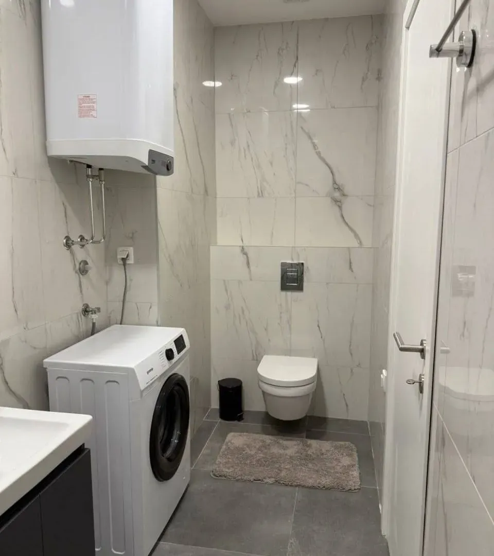 Prodaja, dvosoban stan, 77m², Centar, Bar