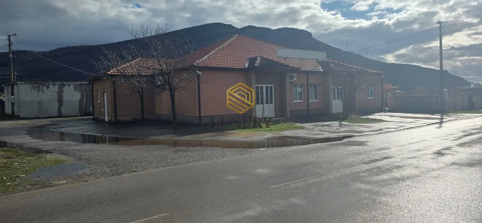 Rent, house, 315m², Tuzi, Podgorica
