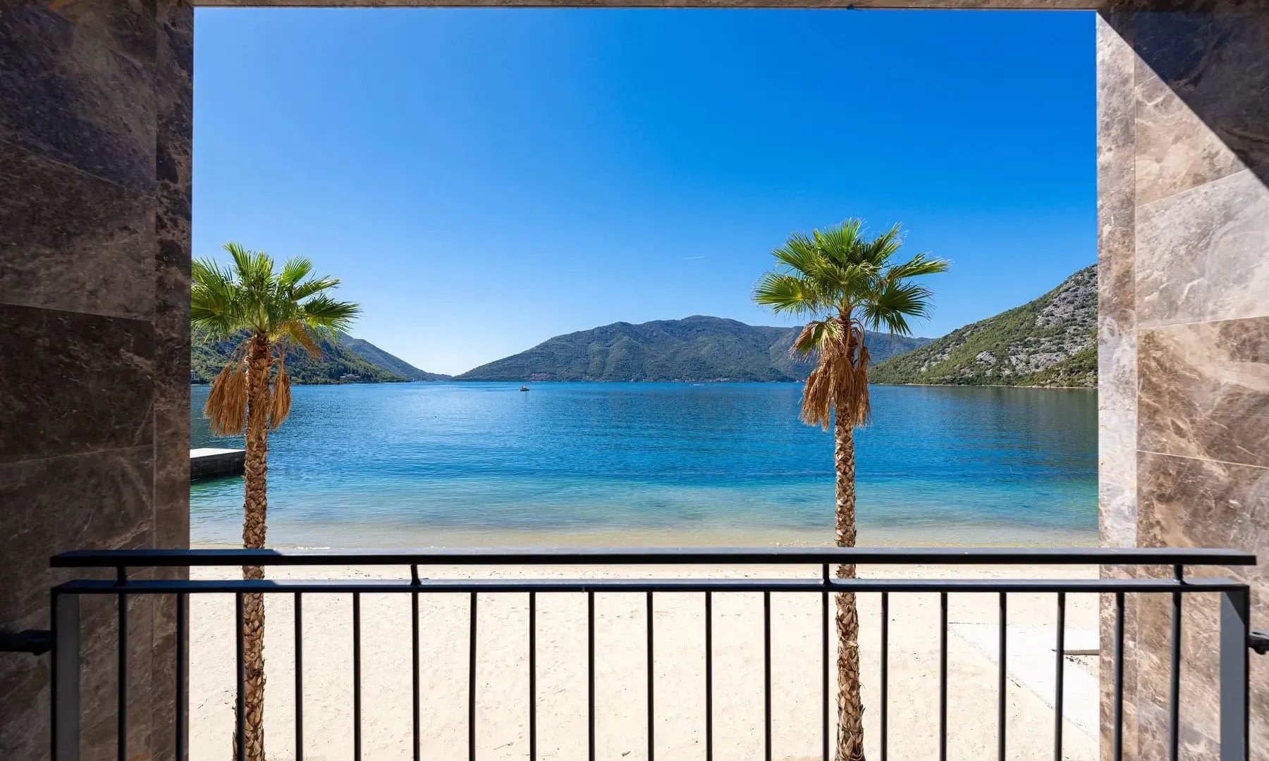 Sale, two bedroom apartment, 51m², Risan, Kotor