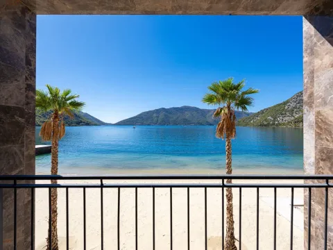 Sale, two bedroom apartment, 51m², Risan, Kotor - image 1