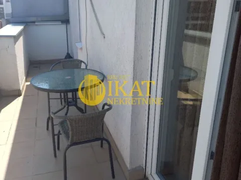Izdavanje, trosoban stan, 100m², Lion, Zvezdara Sve Podlokacije - image 8