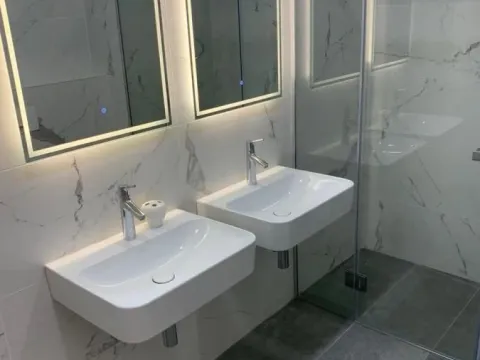 Izdavanje, trosoban stan, 80m², Stari Grad, Beograd - image 13