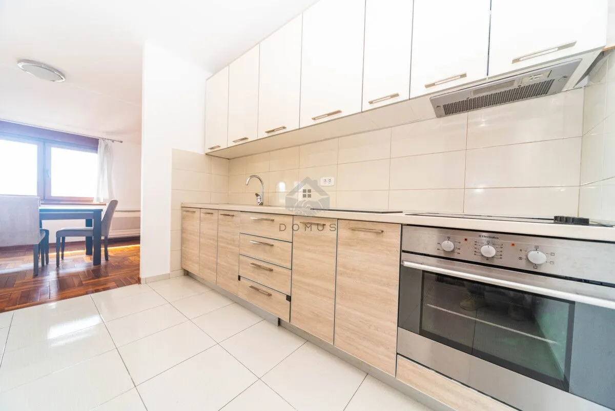 Prodaja, četvorosoban stan, 175m², Gorica C, Podgorica