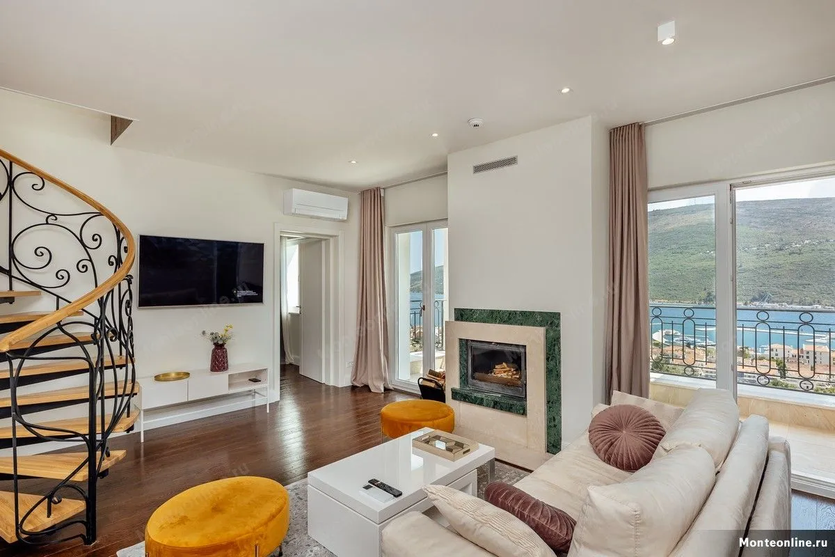 Prodaja, trosoban stan, 133m², Herceg Novi, Crna Gora