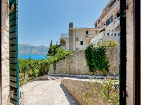 Prodaja, kuća, 235m², Kostanjica, Kotor - image 12