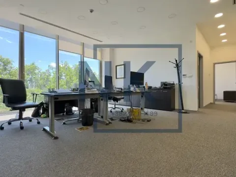 Izdavanje, poslovni prostor, 106m², Centar, Podgorica - image 6