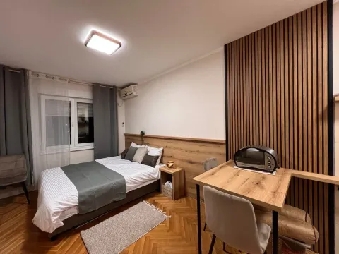 Prodaja, garsonjera, 24m², Blok 6, Podgorica - image 8